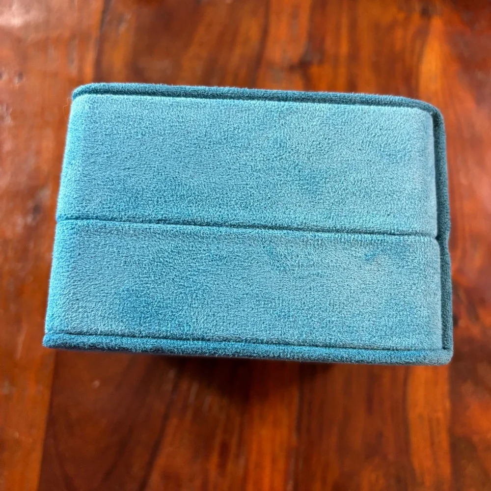 La‎ Mer Teal Blue Velvet Luxury Jewelry Skincare Storage Box Case Hinged Lid